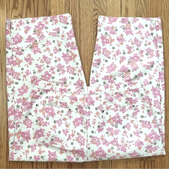 Vintage Villager High Rise Pink Floral Off White Straight Leg Cropped Pants - Picture 9 of 13